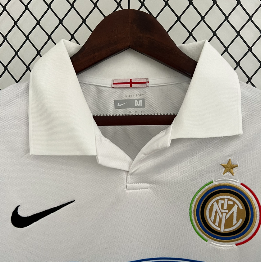 Milan 2010/11 Away Shirt