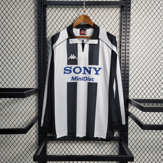 Juventus 1998/99 Home Shirt