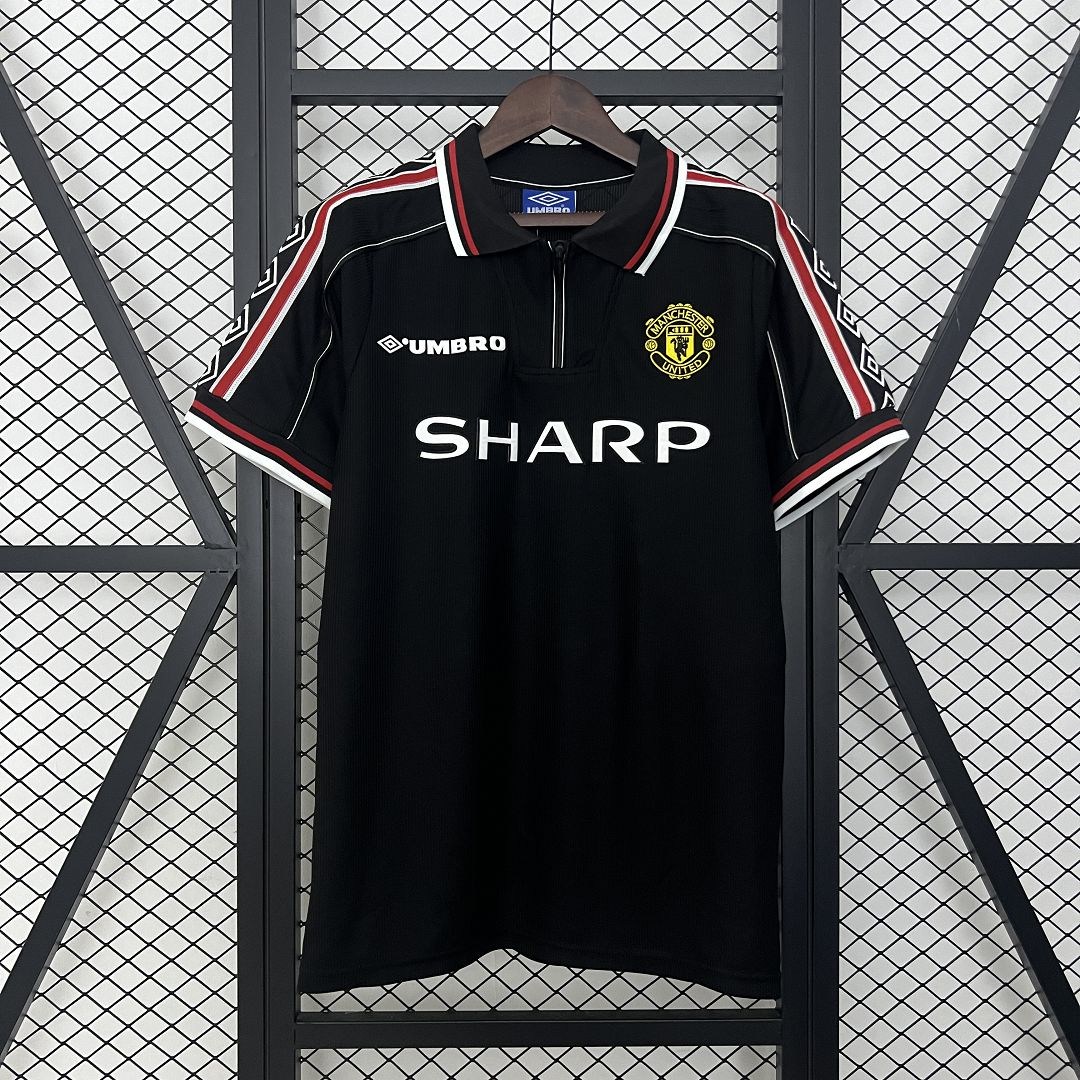Manchester United 1998/1999 Alternative Shirt