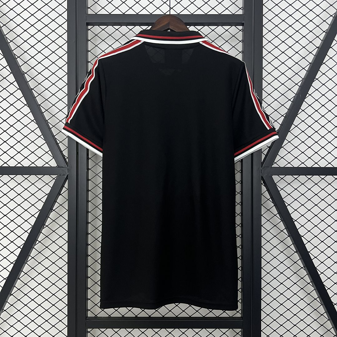 Manchester United 1998/1999 Alternative Shirt